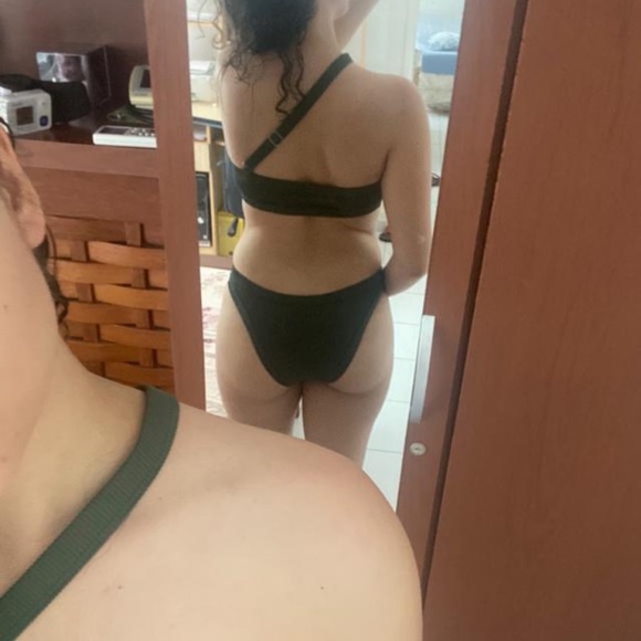 NWT Black one shoulder strap bikini!! - Picture 8 of 8